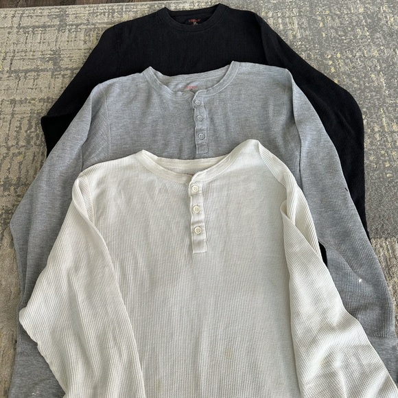 3 Henley Thermals - Picture 3 of 4